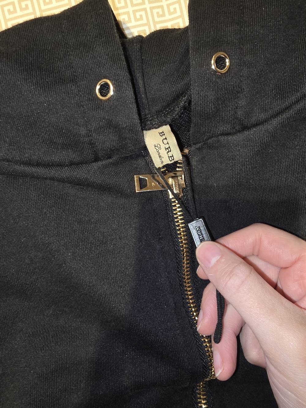 Burberry Black Zip-Up Hoodie with Vintage Check Trim - Picture 3 of 7